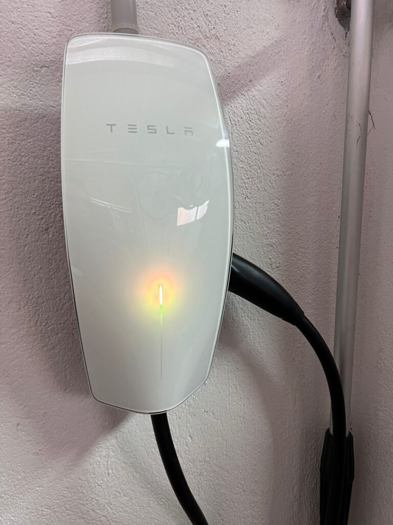 certificado de homologacion como instaladores de baterias tesla para viviendas